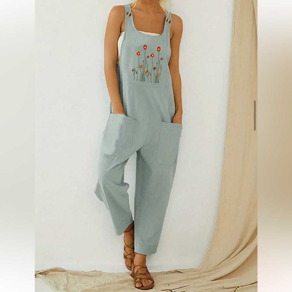 NEW GREEN LINEN ROMPER SIZE MEDIUM